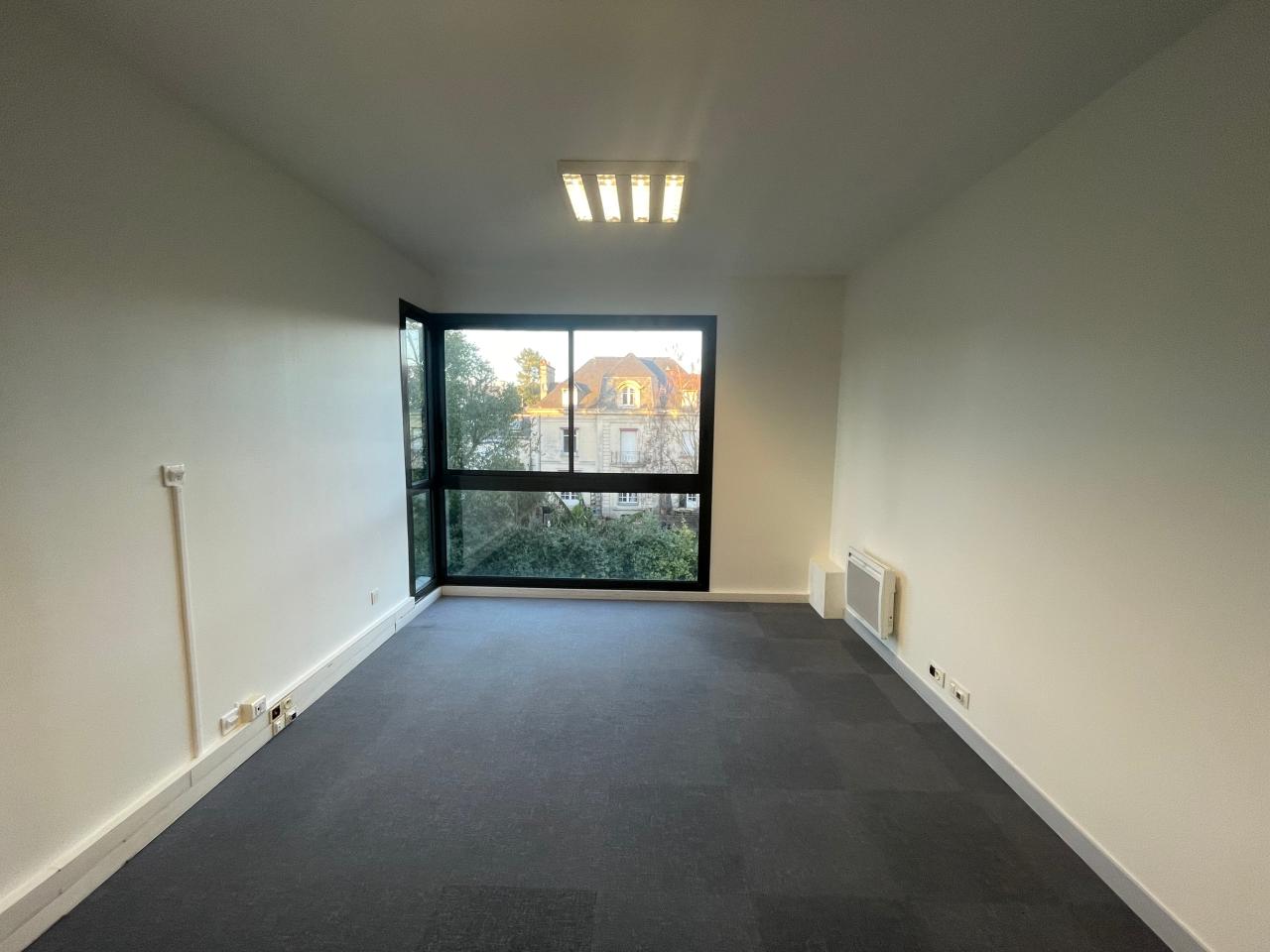 Bureau Nantes 204m² Location bureau Nantes Loire-Atlantique OLBUR2529096 3